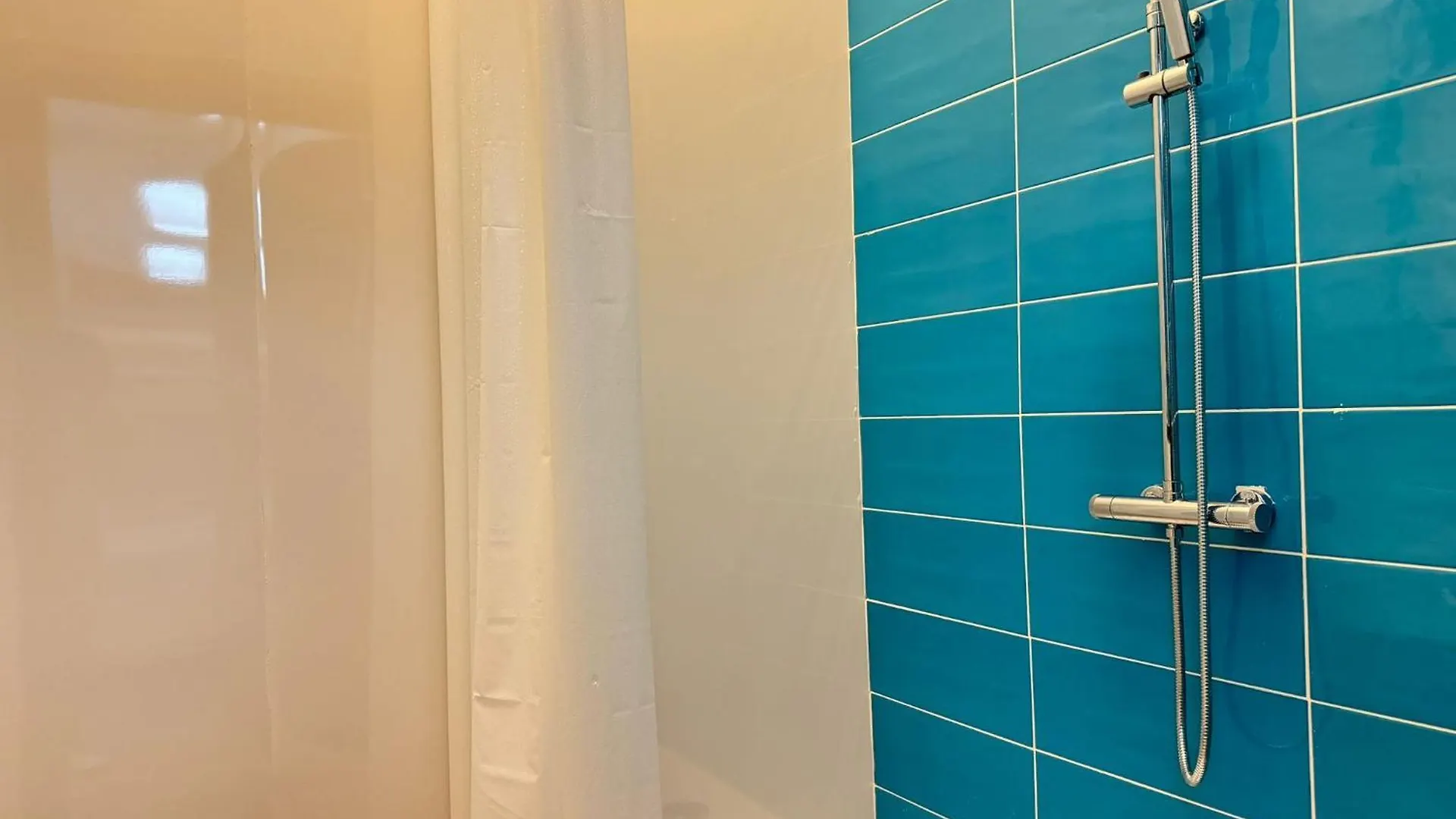 Dragon'S Den Hostel Balzan