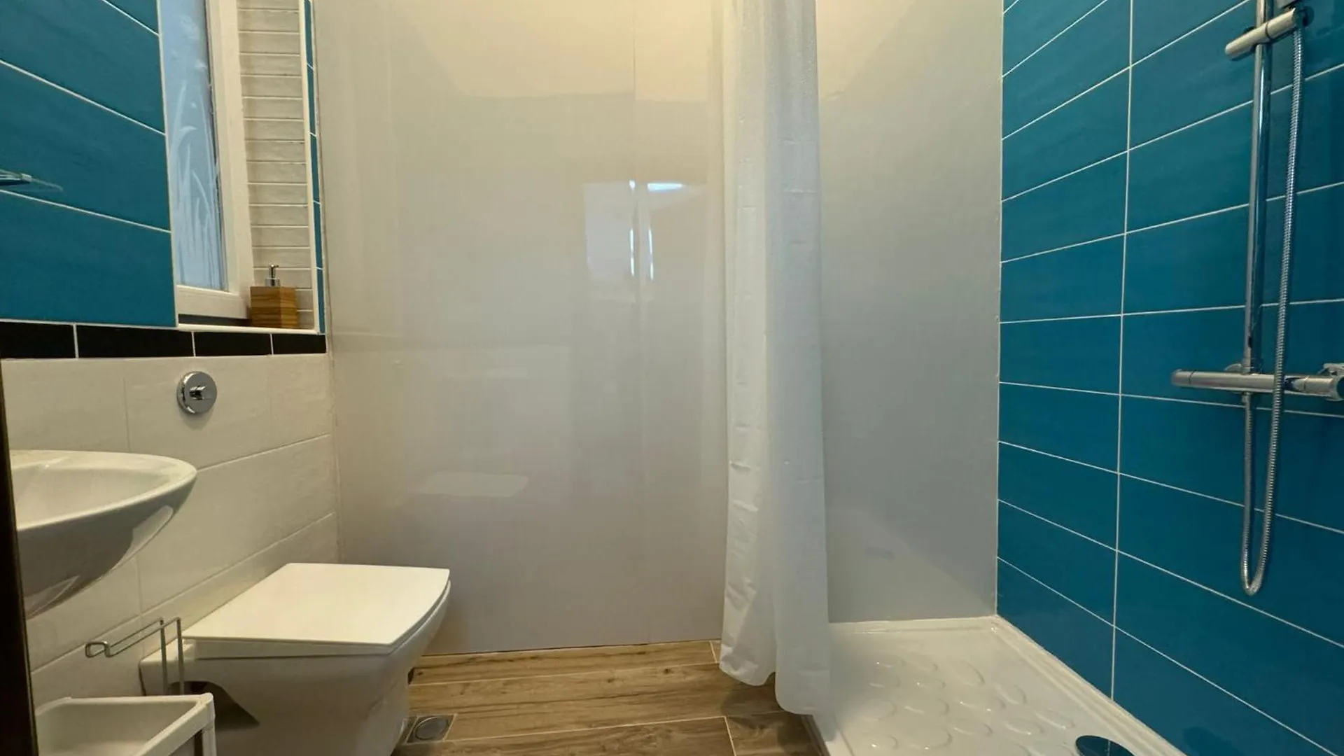 Dragon'S Den Hostel Balzan